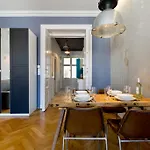 Designer Dream In The Absolute Center * Budapeşte